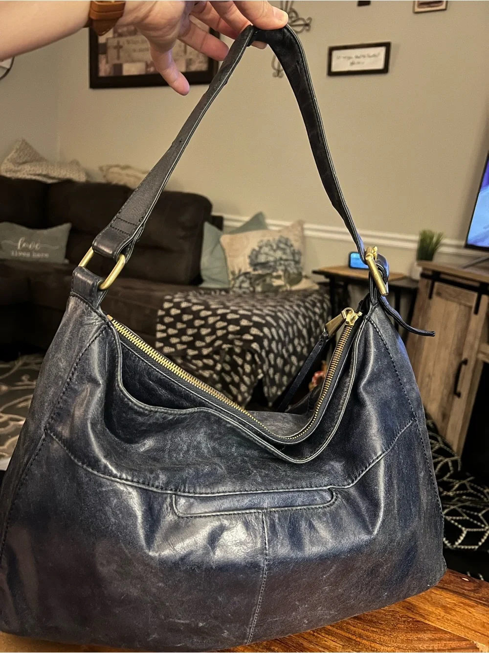 HOBO Navy Blue Leather Shoulder Bag Large 15x12 Gold Hardware - Picture 2 of 11